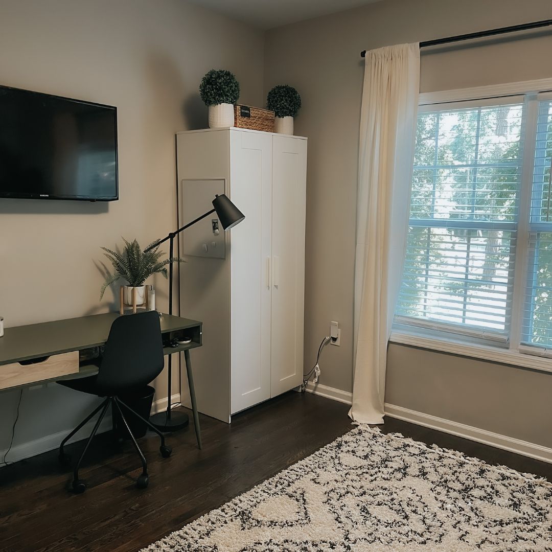 Professional Organizer Atlanta, GA professionally organized and decorated guest room atlanta, georgia
